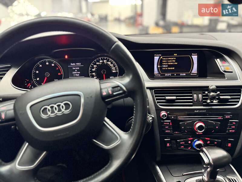 Седан Audi A4 2012 в Киеве