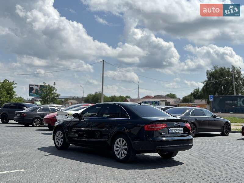 Седан Audi A4 2012 в Киеве