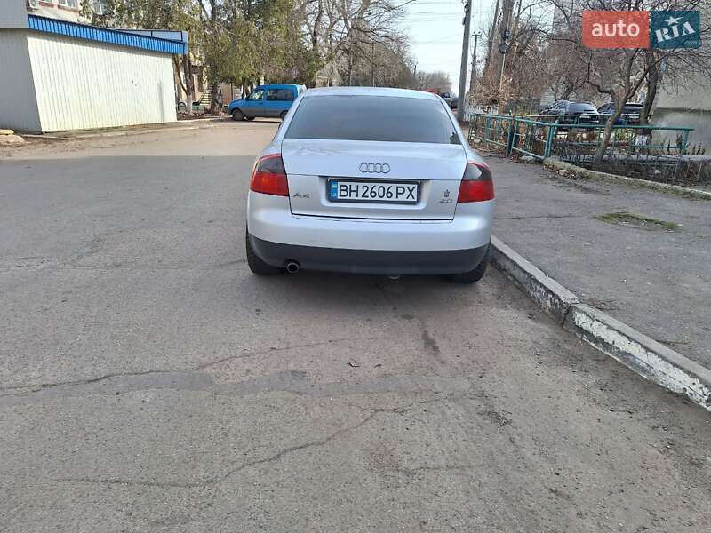 Седан Audi A4 2002 в Одессе
