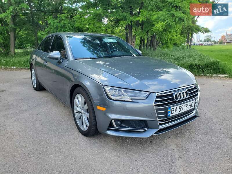 Седан Audi A4 2016 в Кропивницком