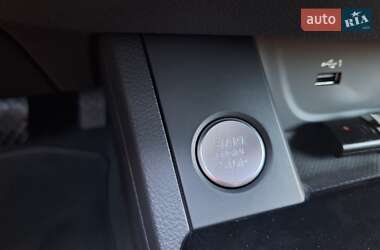 Седан Audi A4 2021 в 