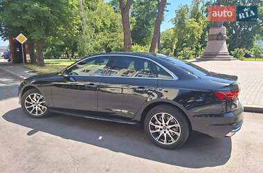 Седан Audi A4 2021 в 