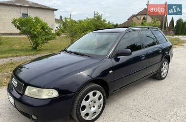Универсал Audi A4 2000 в Вараше