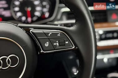 Седан Audi A4 2022 в 