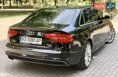 Седан Audi A4 2014 в 