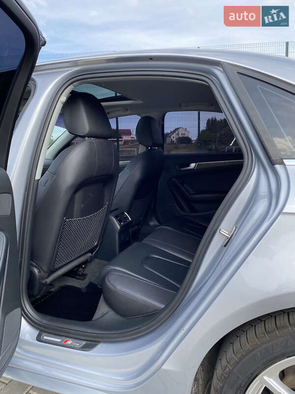 Седан Audi A4 2014 в Ивано-Франковске