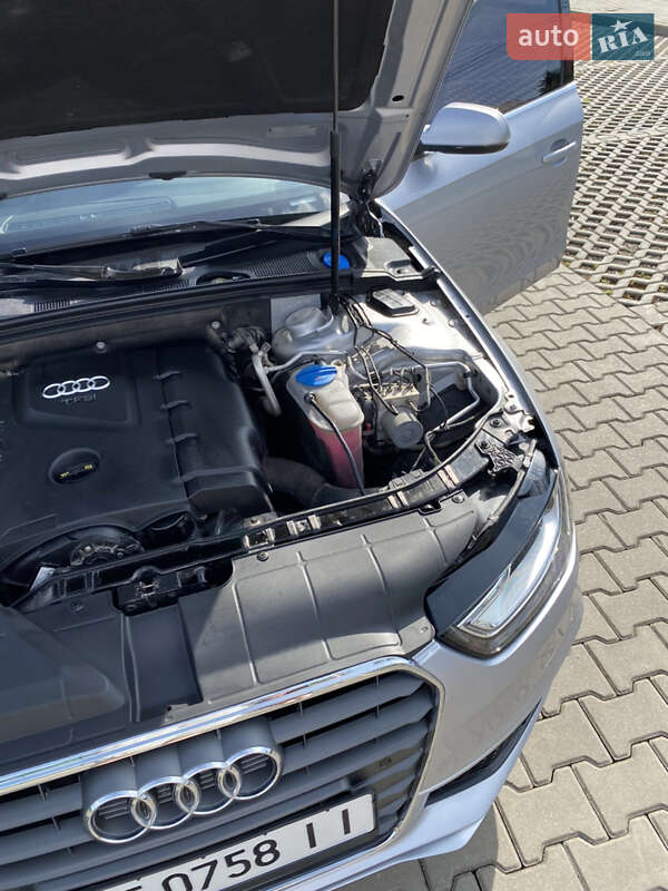 Седан Audi A4 2014 в Ивано-Франковске