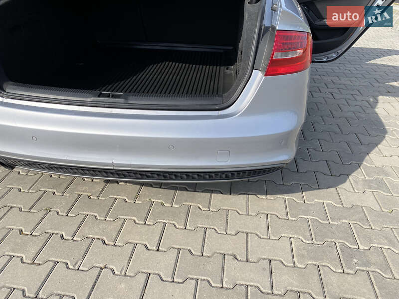 Седан Audi A4 2014 в Ивано-Франковске