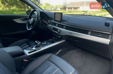 Седан Audi A4 2018 в 