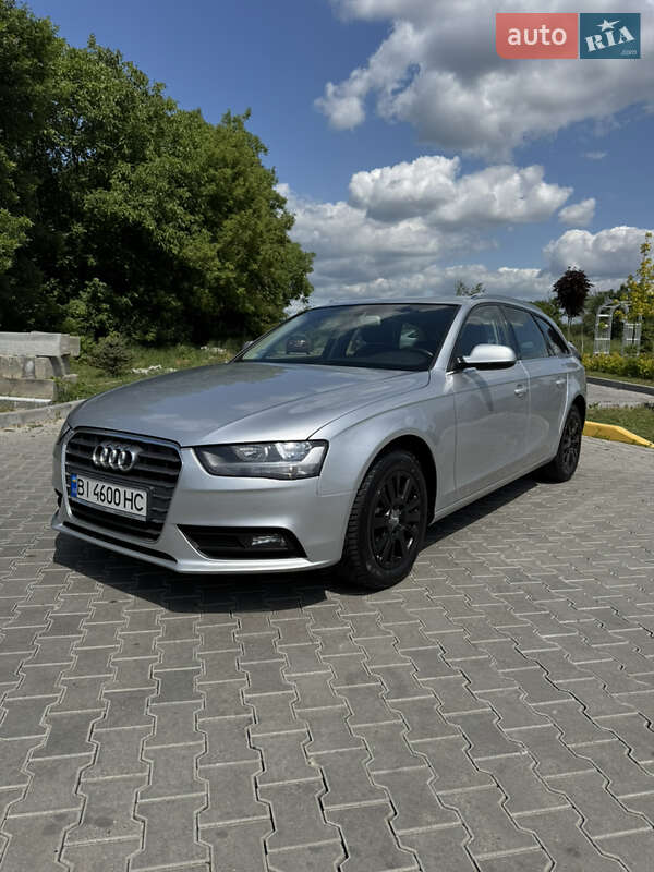 Универсал Audi A4 2012 в 