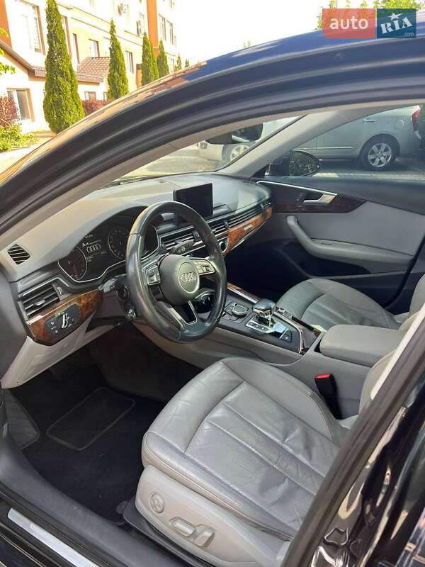 Седан Audi A4 2016 в Киеве