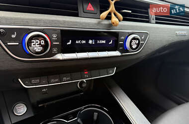 Седан Audi A4 2020 в 