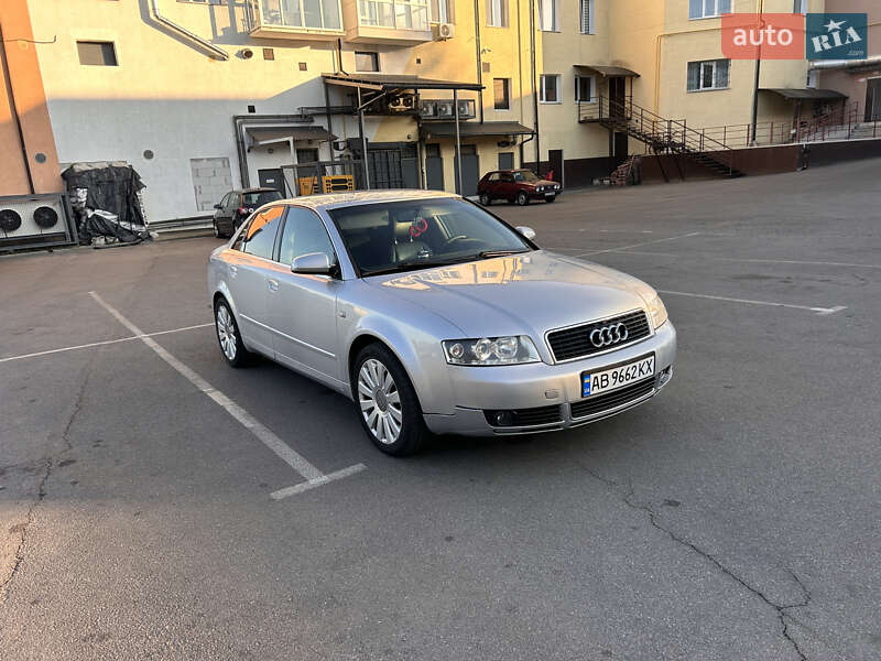 Седан Audi A4 2002 в 