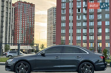 Седан Audi A4 2020 в 