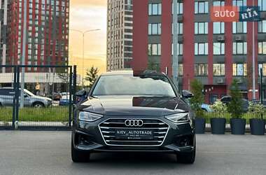 Седан Audi A4 2020 в 