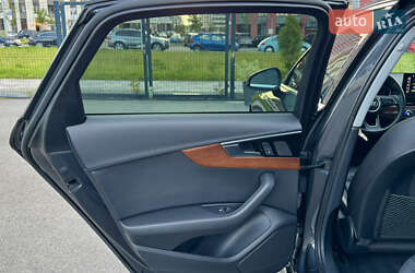 Седан Audi A4 2020 в 