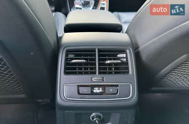 Седан Audi A4 2020 в 
