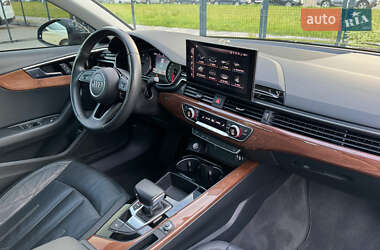 Седан Audi A4 2020 в 