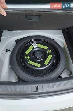 Седан Audi A4 2013 в 