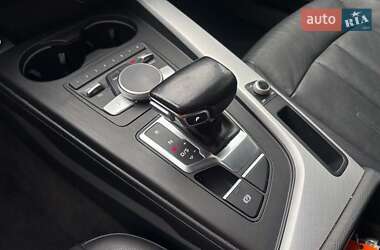 Седан Audi A4 2018 в 
