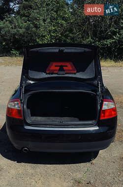Седан Audi A4 2001 в 
