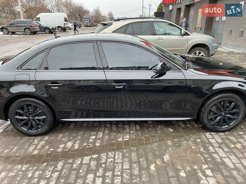 Седан Audi A4 2014 в Львове