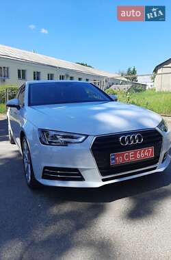 Седан Audi A4 2016 в 