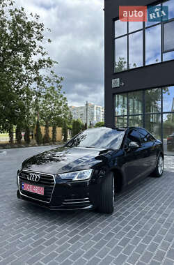 Седан Audi A4 2017 в Киеве