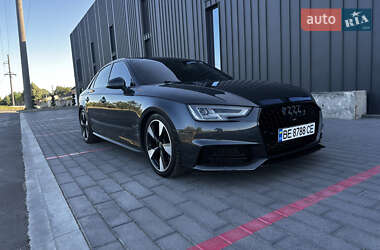 Седан Audi A4 2018 в 