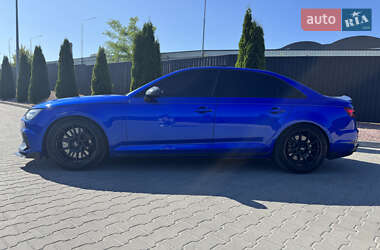 Седан Audi A4 2016 в 