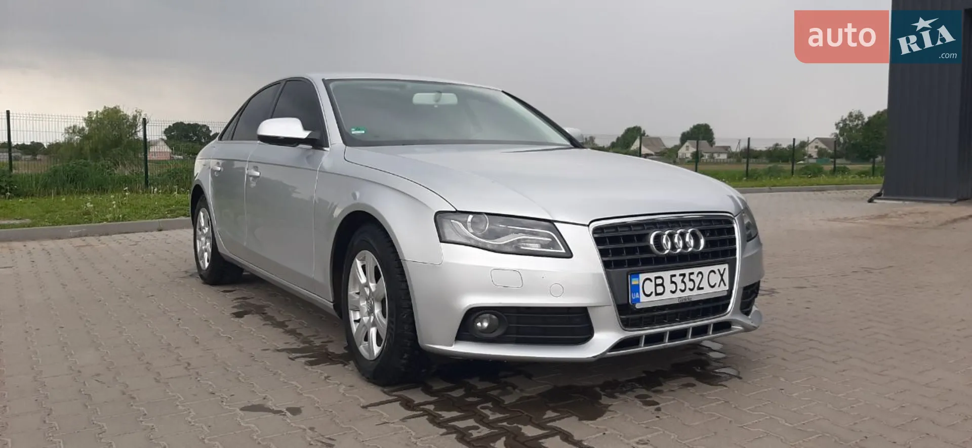 2010 Audi A4 - мініатюра 2