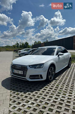 Седан Audi A4 2016 в 