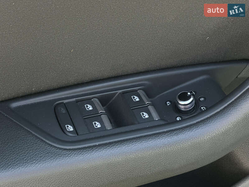 Универсал Audi A4 2017 в Львове