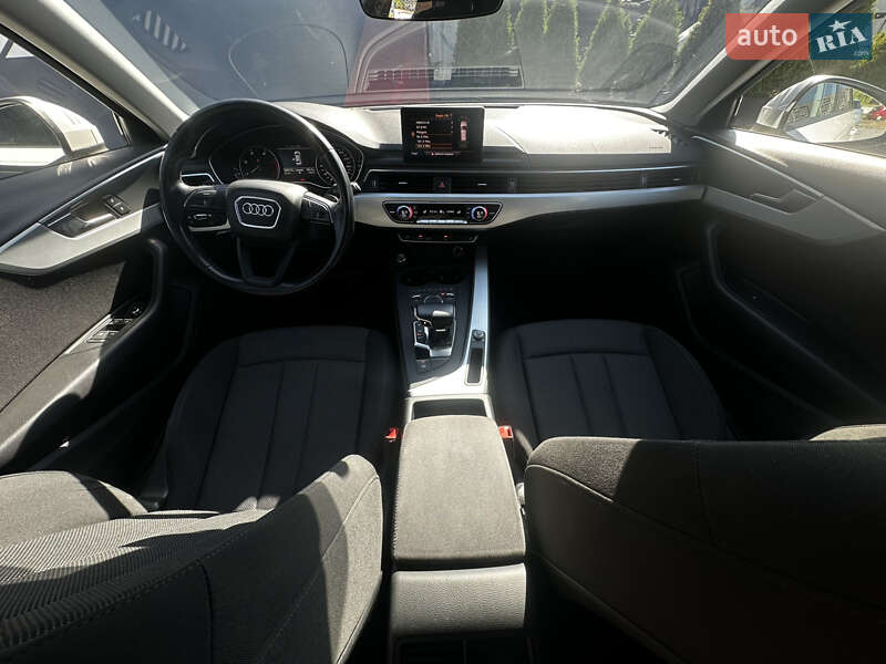 Универсал Audi A4 2017 в Львове