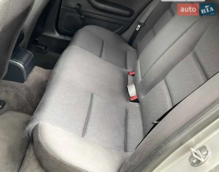 Седан Audi A4 2004 в Киеве
