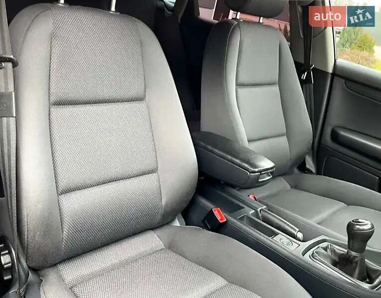 Седан Audi A4 2004 в Киеве