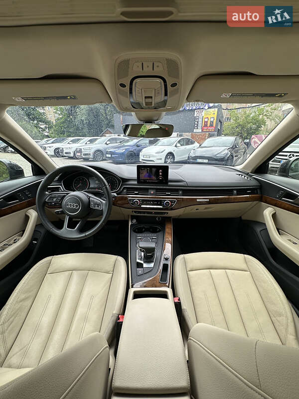 Седан Audi A4 2016 в Ивано-Франковске