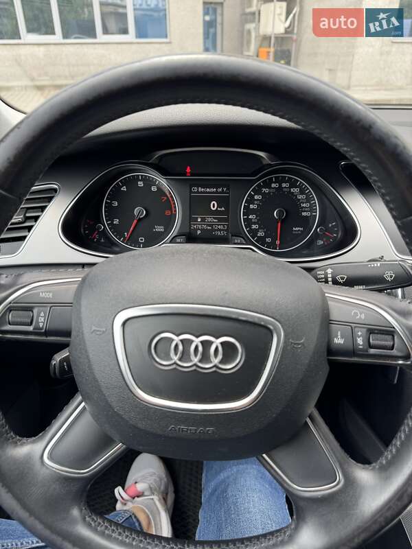Седан Audi A4 2013 в Киеве