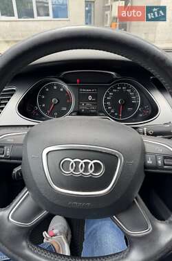 Седан Audi A4 2013 в 
