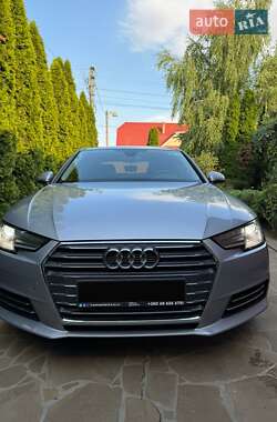Седан Audi A4 2017 в Киеве