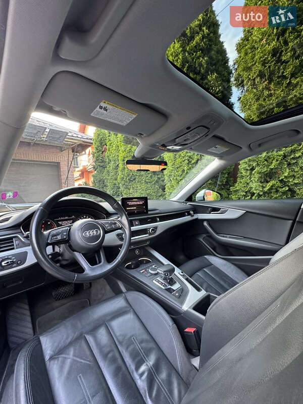 Седан Audi A4 2017 в Киеве