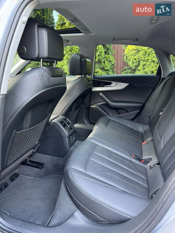 Седан Audi A4 2017 в Киеве