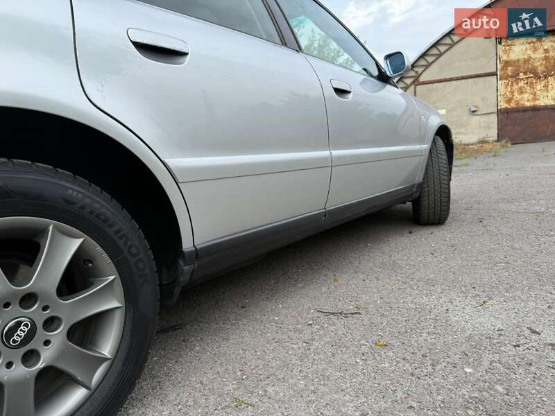 Универсал Audi A4 1999 в Луцке