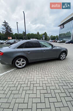 Седан Audi A4 2012 в 