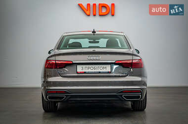 Седан Audi A4 2021 в 