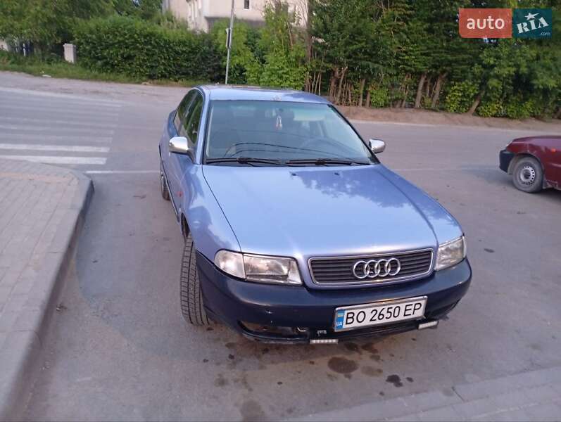 Седан Audi A4 1996 в 