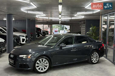 Седан Audi A4 2017 в 