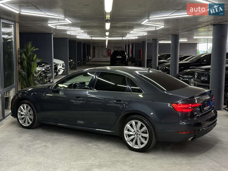 Седан Audi A4 2017 в Одессе