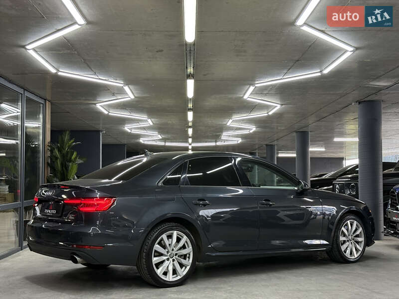 Седан Audi A4 2017 в Одессе