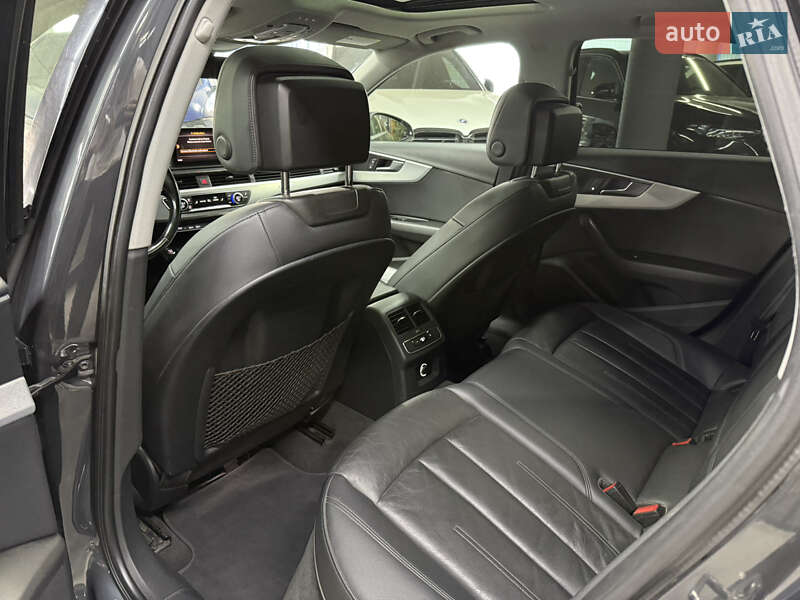 Седан Audi A4 2017 в Одессе
